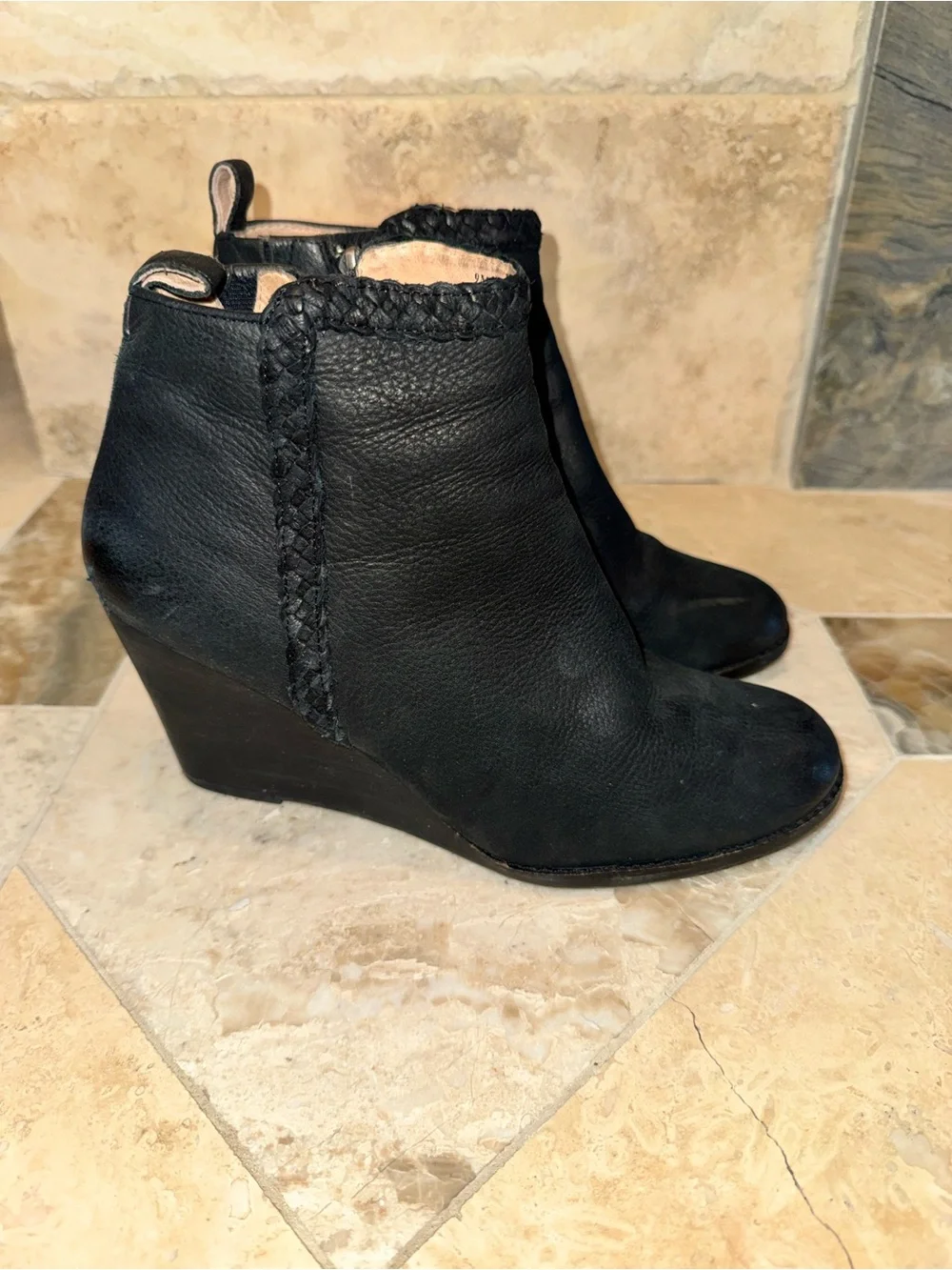 Caslon Black Genuine Leather Wedge Ankle Booties Women’s Size 9